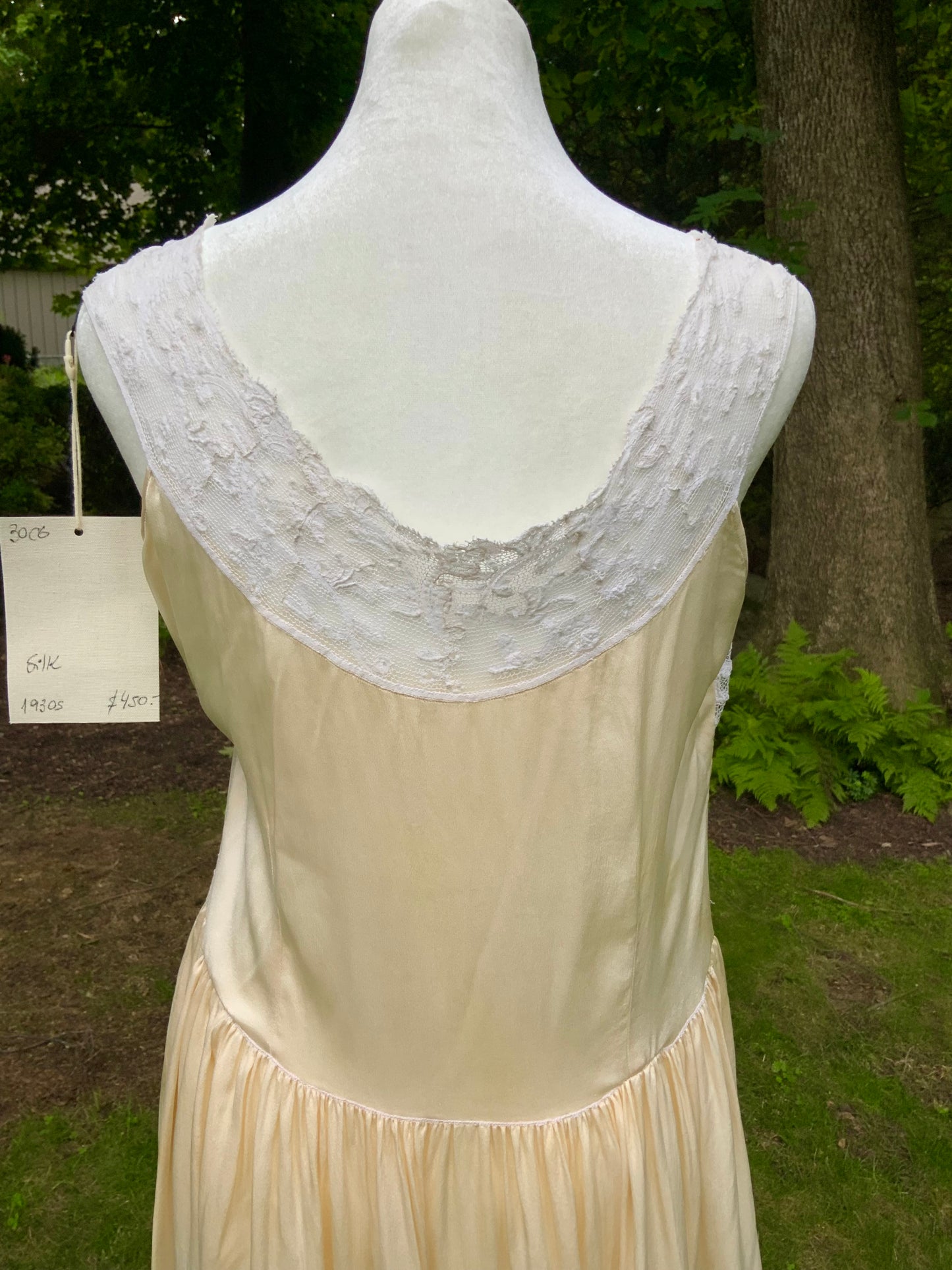 1930s Pure Silk and Lace Nightgown. Champagne Ivory Embroidered Gown. Romantic Bridal Slip Dress.30CG