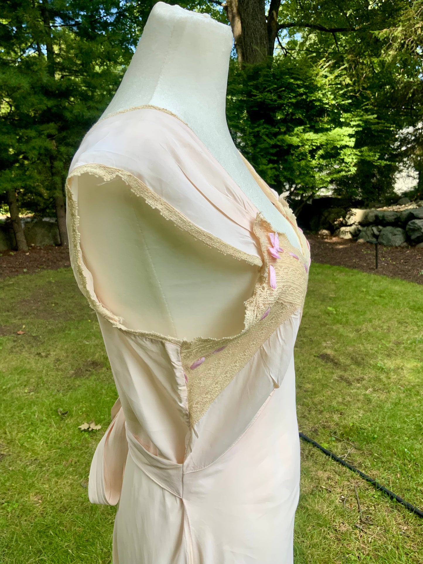 1930s Pale Peach Bias Cut Nightgown. Lace and Ribbonwork Boudoir Gown. Cap Sleeve Satin Lingerie.30CS