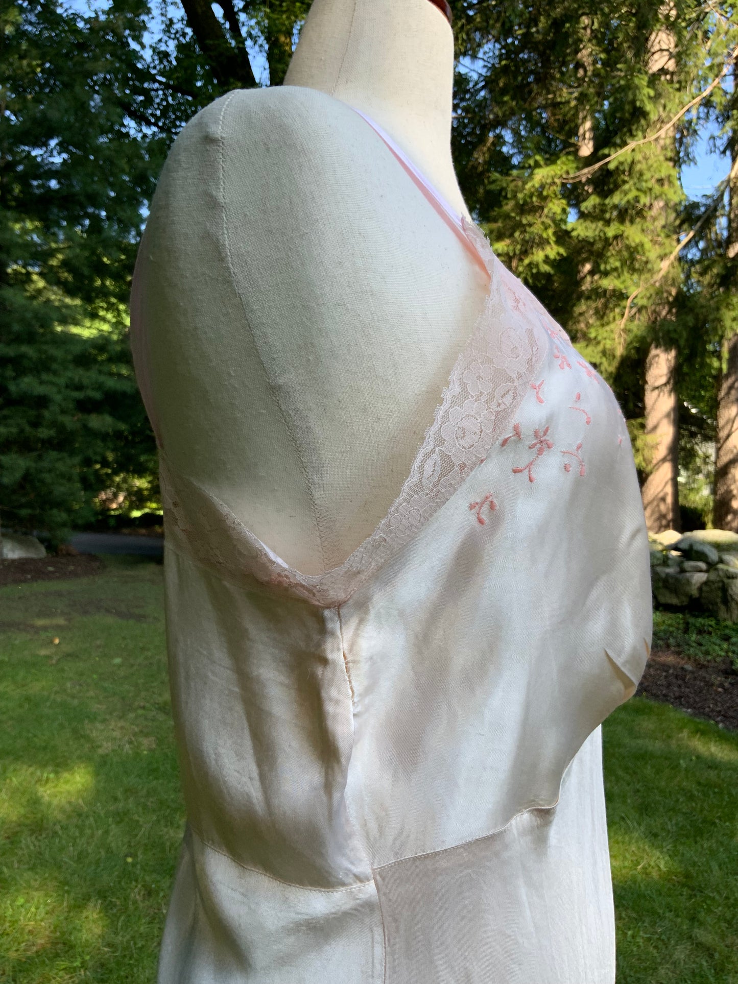 1940s Pink Embroidered Satin Slip Dress. Ivory Lace Lingerie. Romantic Boudoir Gown.40CA