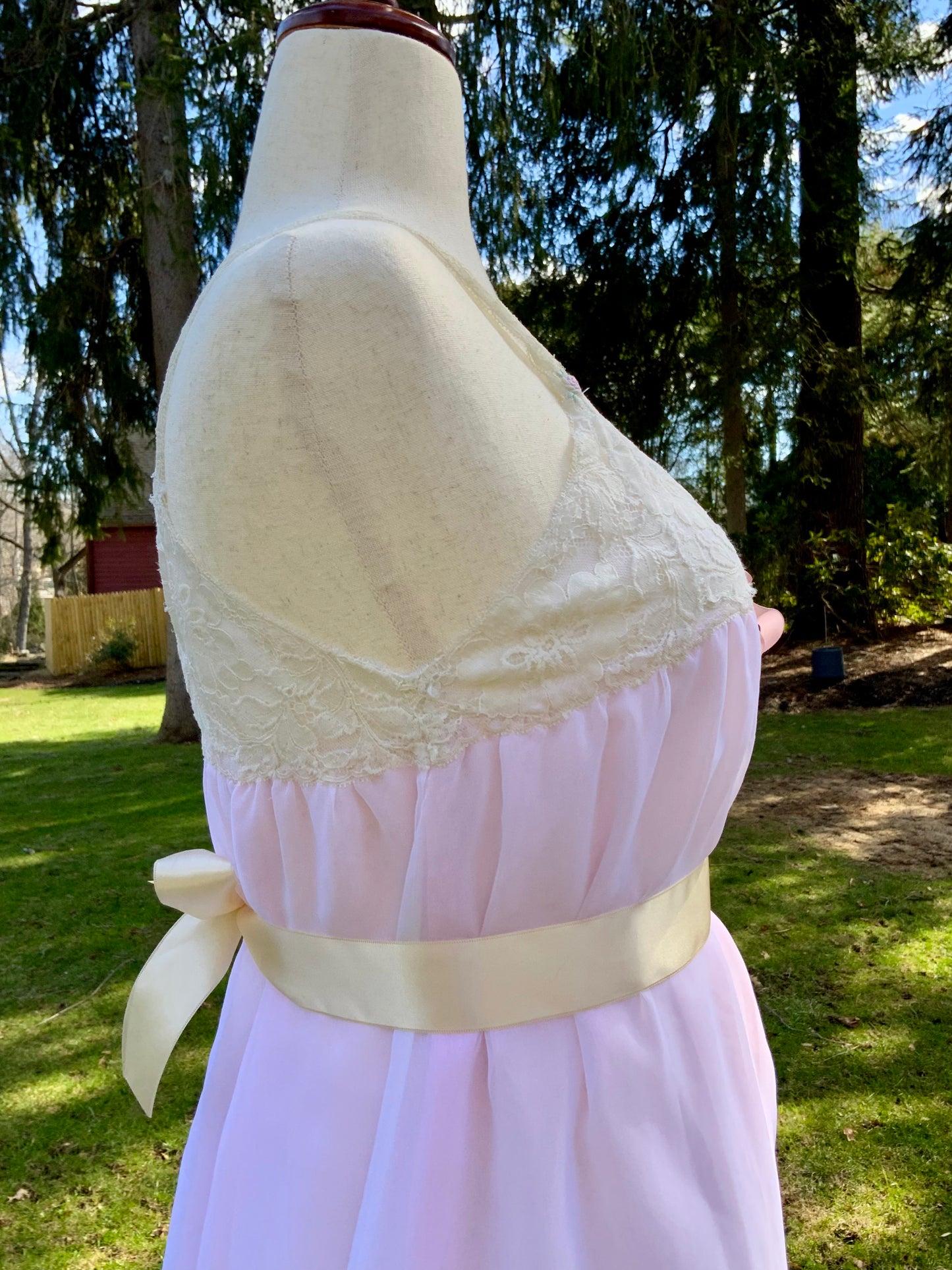 1970s Sheer Pink Nylon Nightgown with Floral Lace Appliqué Bodice & Double Layer – Romantic Lingerie Dress-70B