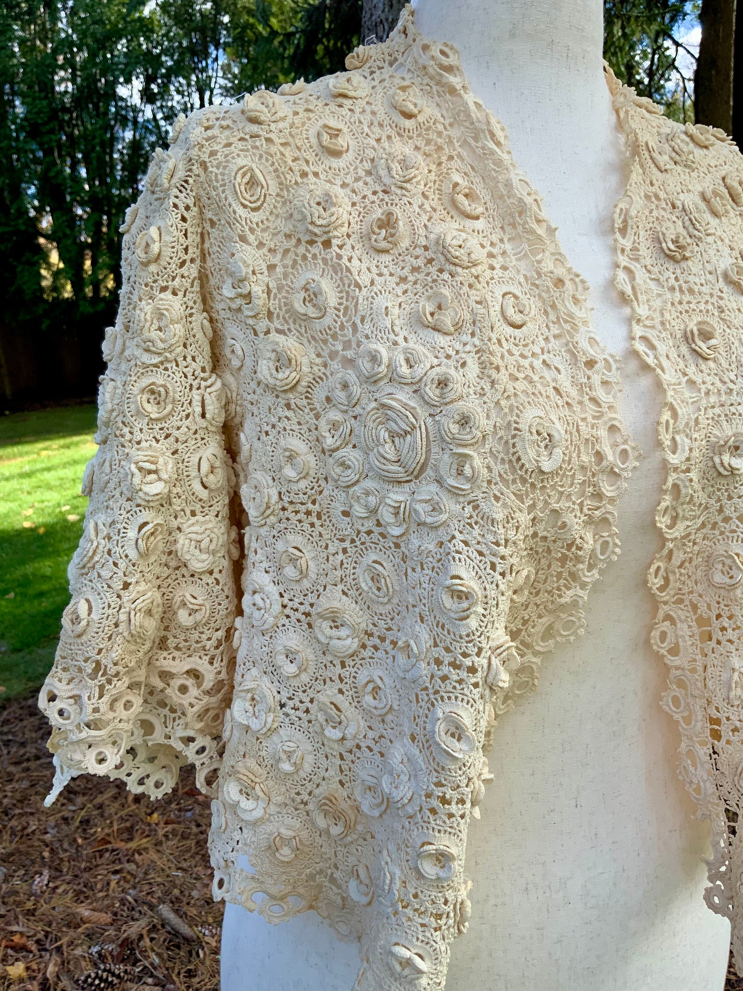 1930s–40s Hand-Crocheted Irish Lace Jacket — Antique Ivory Floral Jaclet-30AW