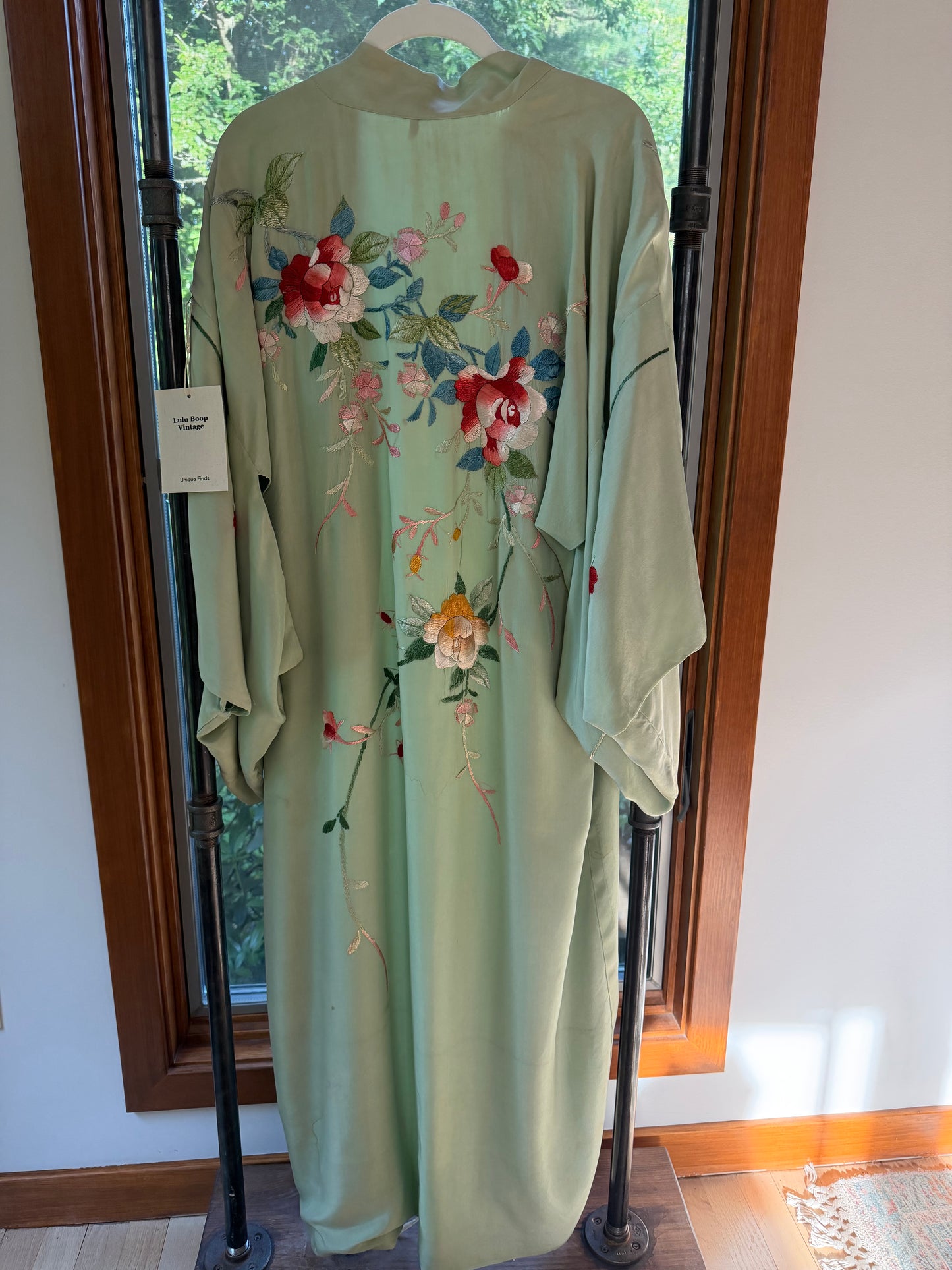 Vintage Japanese Silk Embroidered Kimono | Celadon Green Floral Robe
-40CD