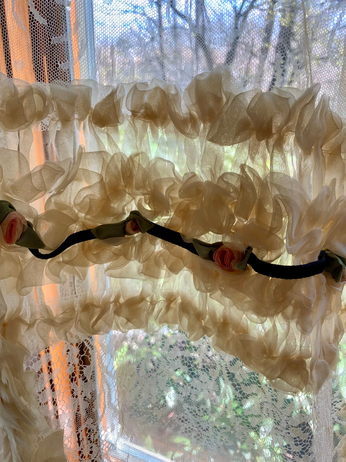 Rare Antique Edwardian Lace & Chiffon Ruffle Scarf Shawl w/ Ribbon Rosettes – Iconic -VI1734j