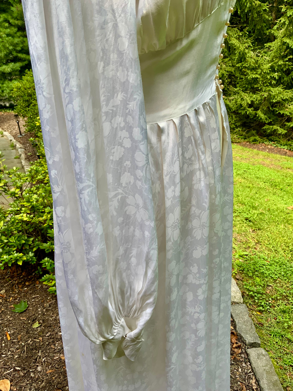Vintage 1960s 1970s White Floral Jacquard Satin Robe with Pearl Buttons and Lace Appliqués.60R