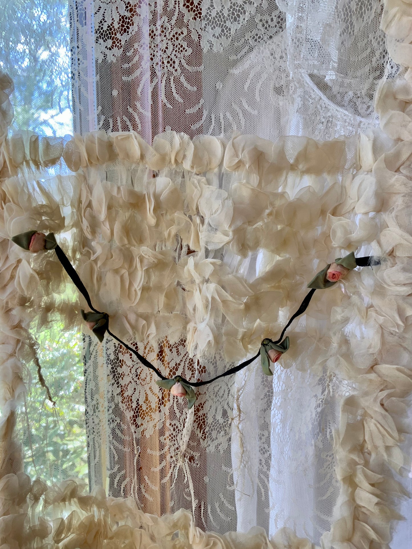 Rare Antique Edwardian Lace & Chiffon Ruffle Scarf Shawl w/ Ribbon Rosettes – Iconic -VI1734j