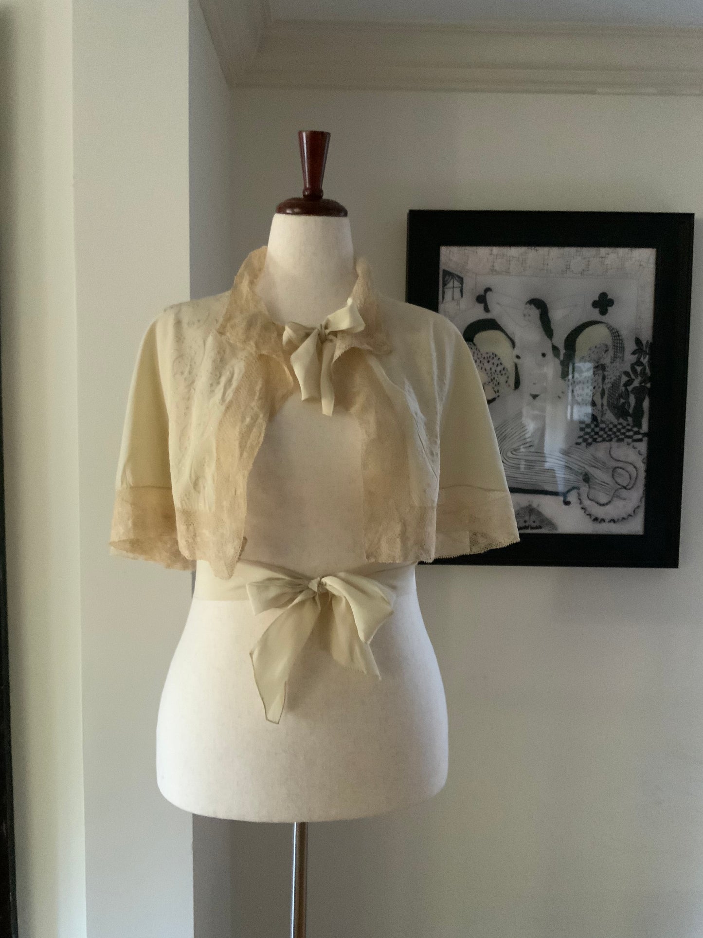 Stuning Silk Cape -30s