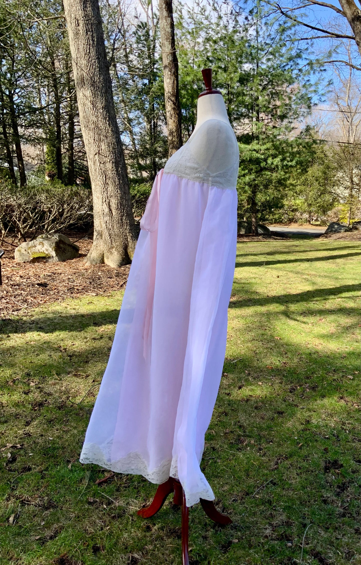 1970s Sheer Pink Nylon Nightgown with Floral Lace Appliqué Bodice & Double Layer – Romantic Lingerie Dress-70B