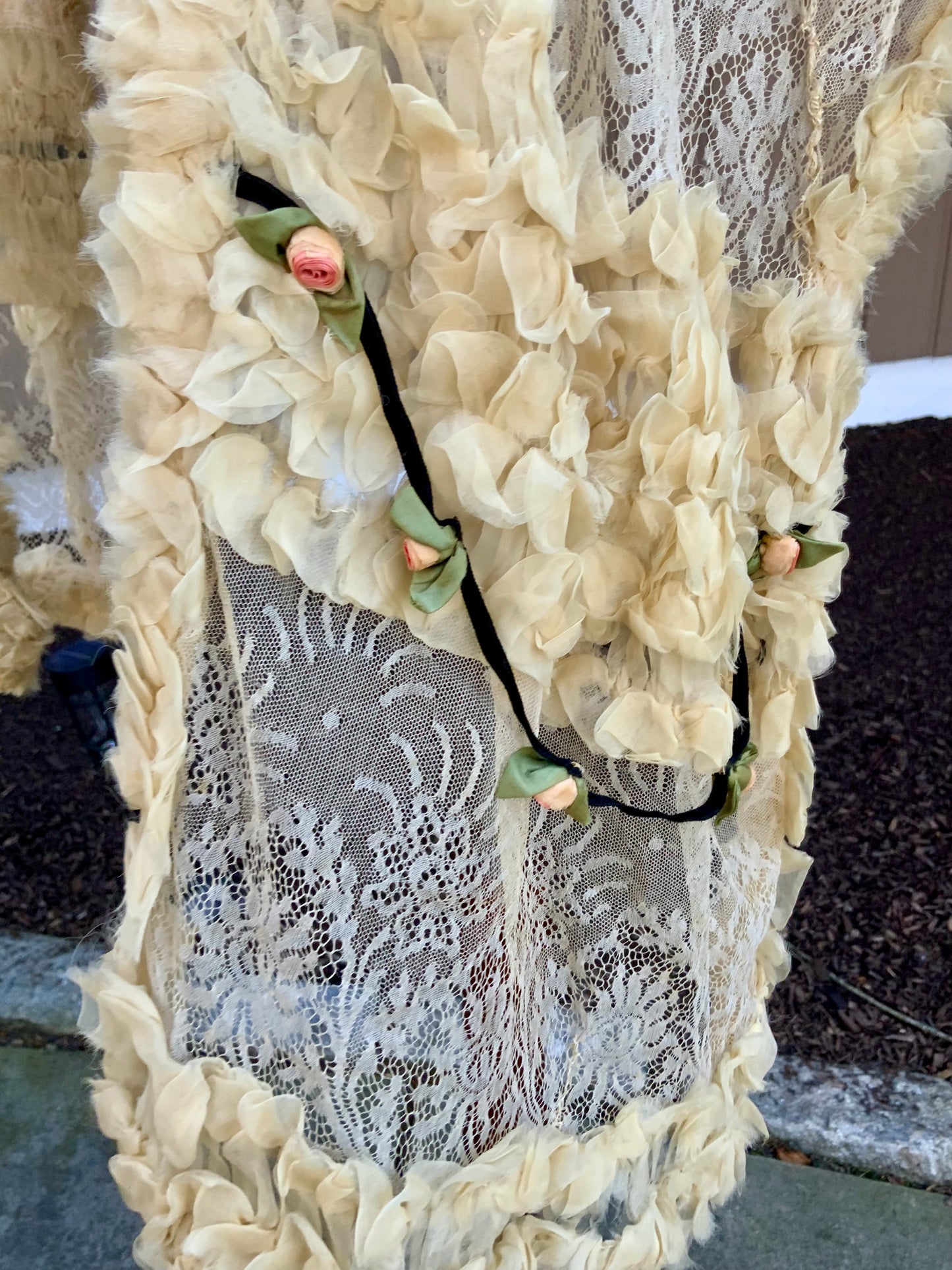 Rare Antique Edwardian Lace & Chiffon Ruffle Scarf Shawl w/ Ribbon Rosettes – Iconic -VI1734j