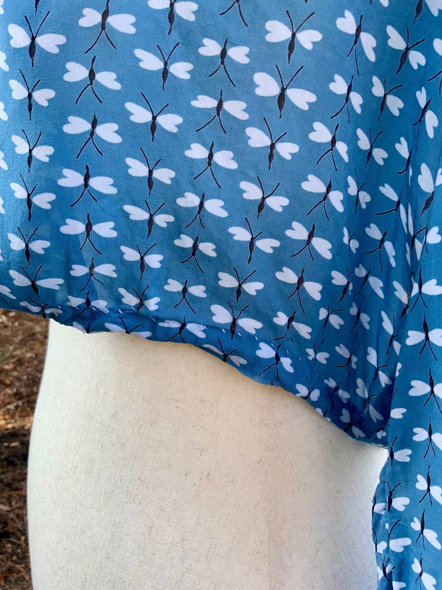 Vintage 1940s Dragonfly Print Rayon Cropped Jacket – Novelty Print Blue Lounge Bolero – Mid Century Resort Wear-40R