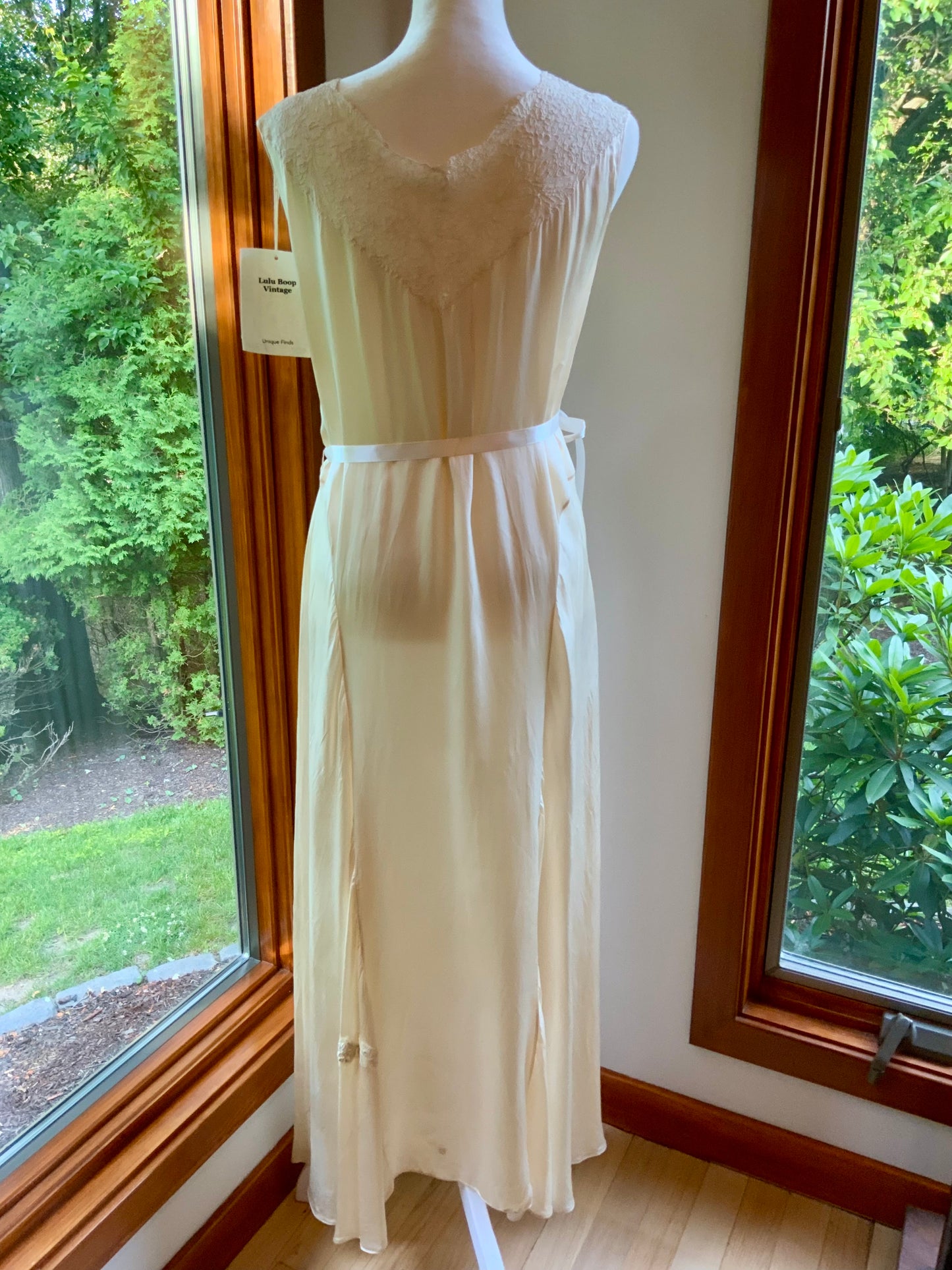 Anita’s Embroidered Pure Silk Nightgown / Slip Dress- 20s - 20R
