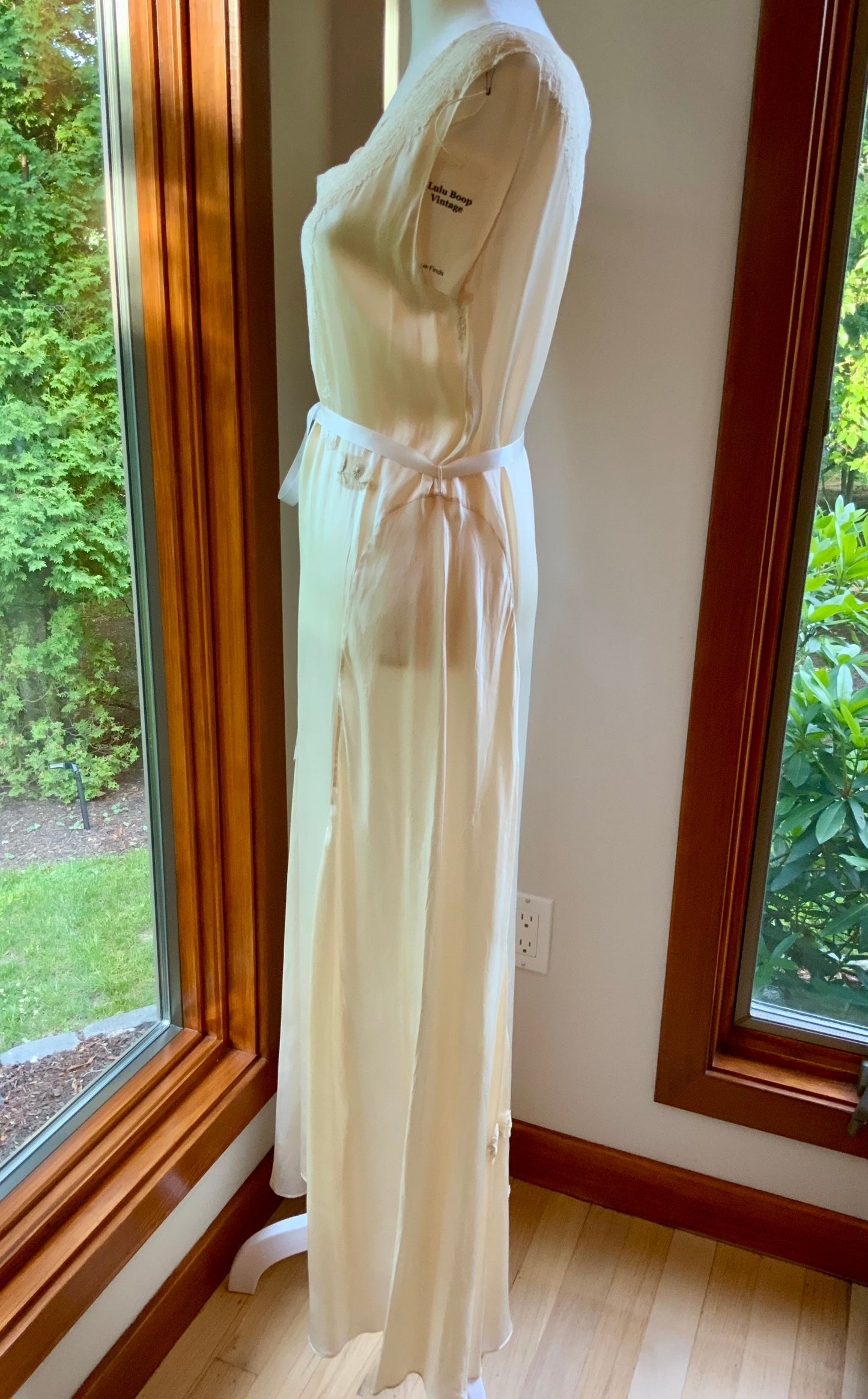Anita’s Embroidered Pure Silk Nightgown / Slip Dress- 20s - 20R