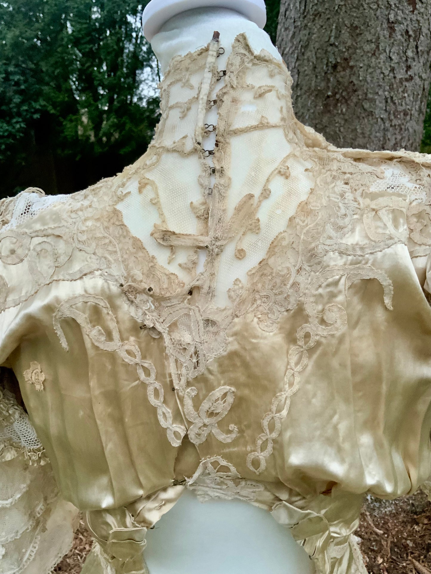 Victorian Silk Wedding Gown - 1890 - VI8