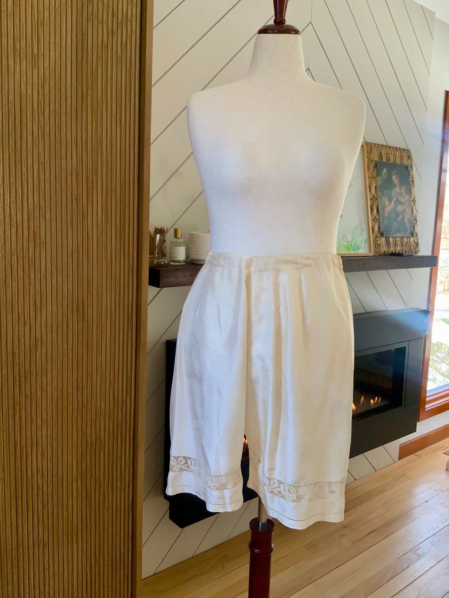 Edwardian Silk Pantalettes with Filet Lace • Antique Bloomers • Victorian Drawers • 1900s Boudoir Lingerie-ED52