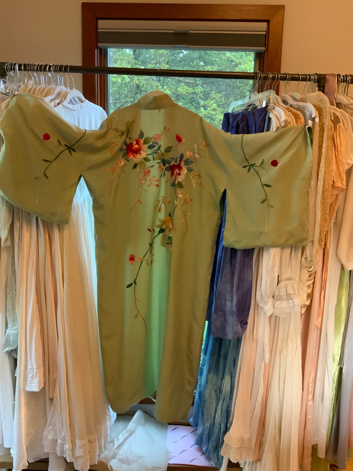 Vintage Japanese Silk Embroidered Kimono | Celadon Green Floral Robe
-40CD
