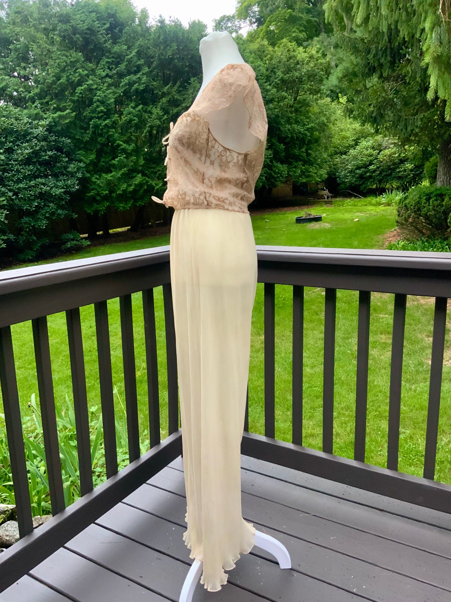 Hand Dyed 1940s Champagne Lace Bridal Gown Pleated Wedding Dress Vintage Boudoir Dress
- 40B3