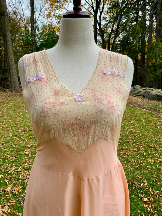 Embroidered Silk Nightgown-1938/1945-40AQ
