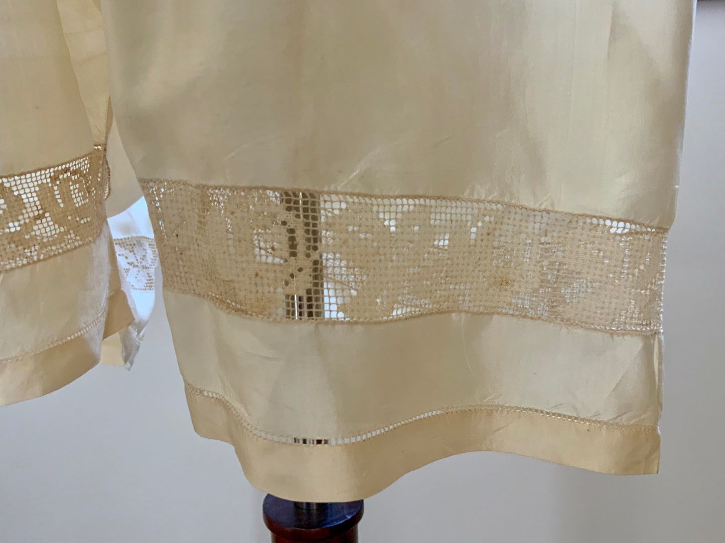 Edwardian Silk Pantalettes with Filet Lace • Antique Bloomers • Victorian Drawers • 1900s Boudoir Lingerie-ED52