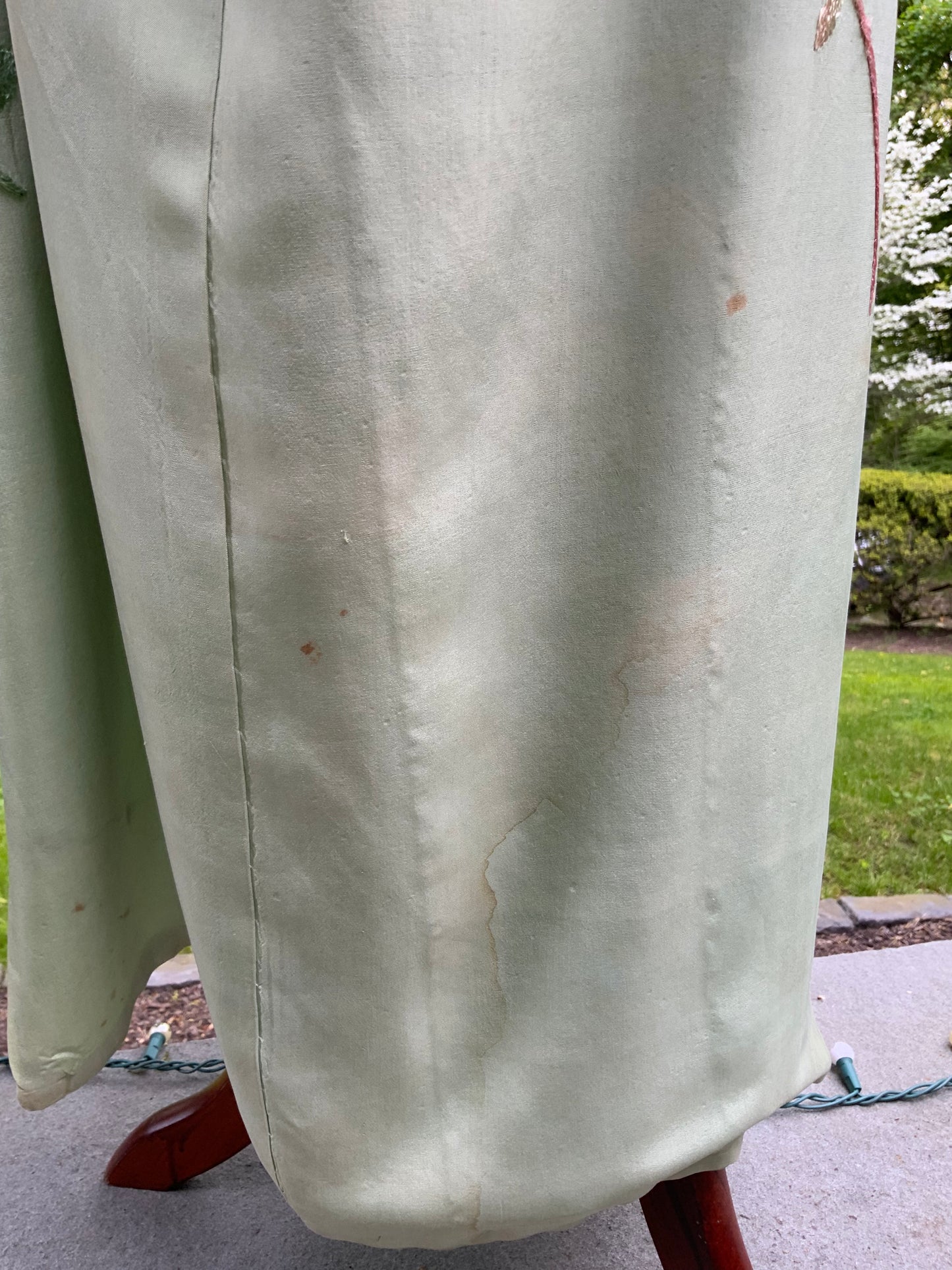 Vintage Japanese Silk Embroidered Kimono | Celadon Green Floral Robe
-40CD