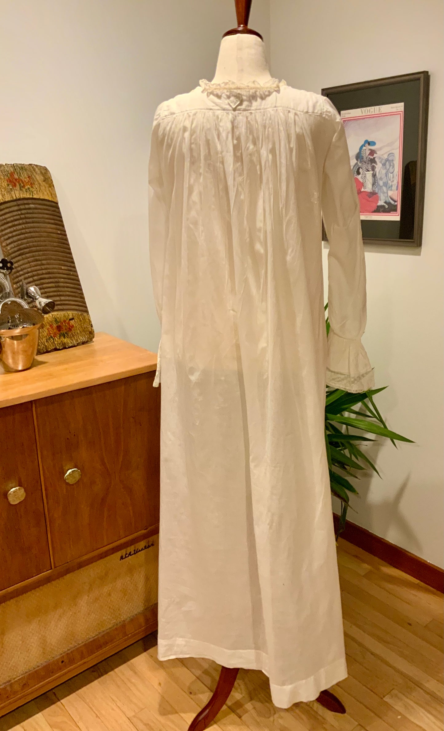Edwardian White Cotton Nightgown c.1900–1915-E27