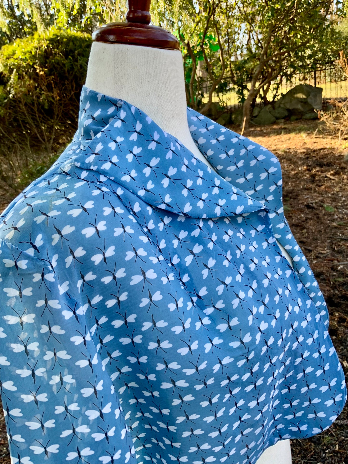 Vintage 1940s Dragonfly Print Rayon Cropped Jacket – Novelty Print Blue Lounge Bolero – Mid Century Resort Wear-40R