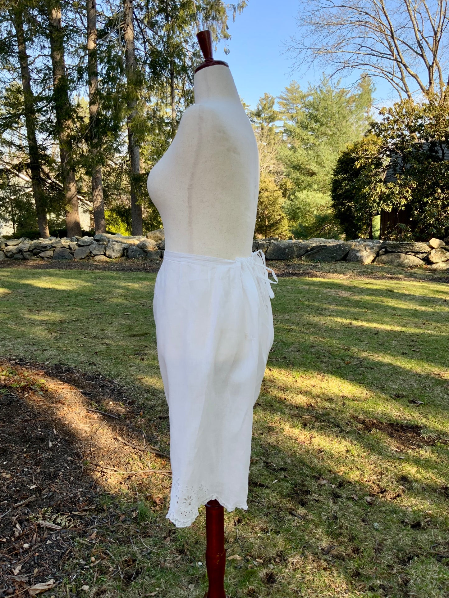 Antique Edwardian Split Drawers Bloomers – White Cotton Lingerie Pants with Hand Embroidery & Lace Hem – Early 1900s-ED71