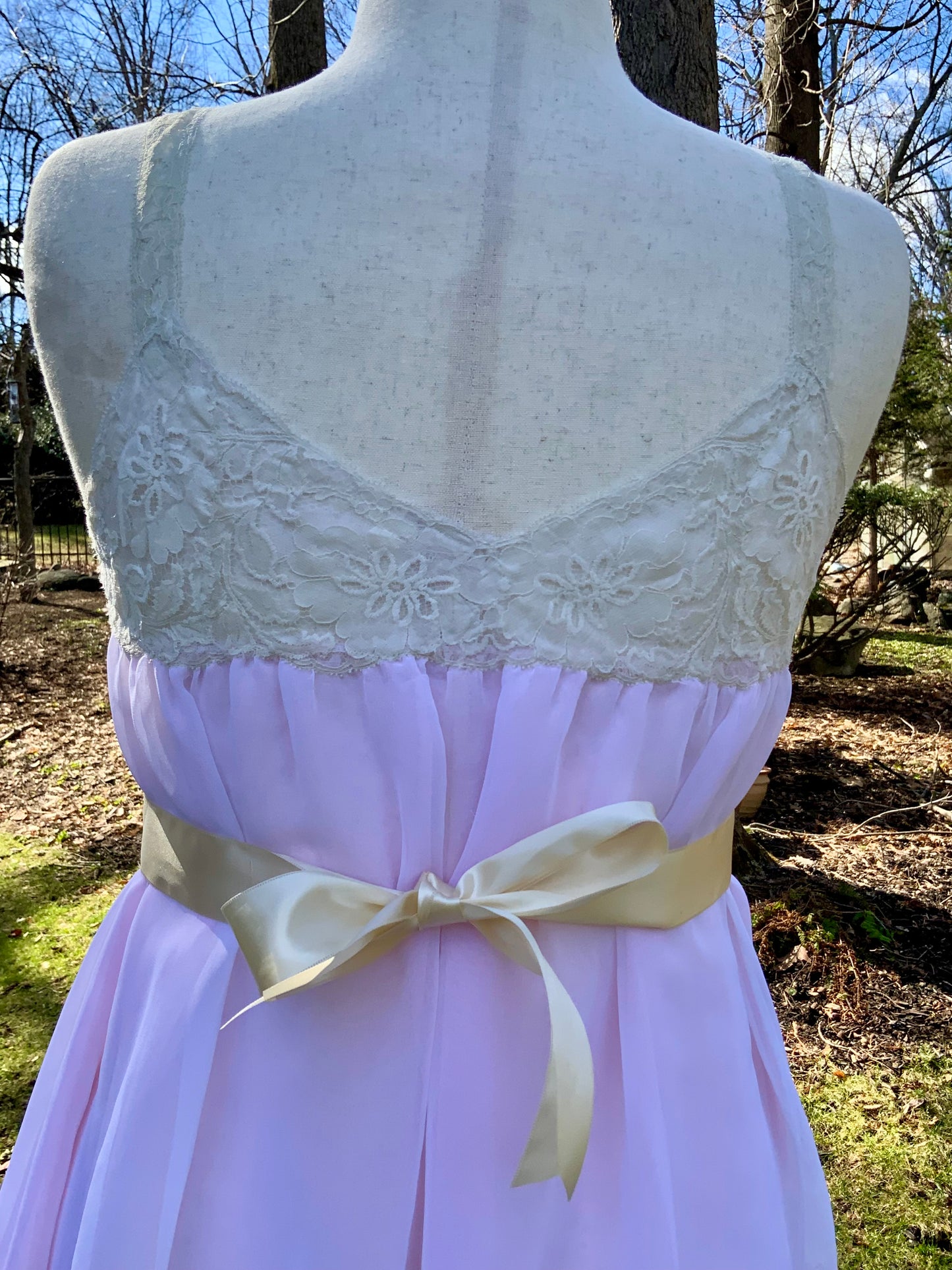 1970s Sheer Pink Nylon Nightgown with Floral Lace Appliqué Bodice & Double Layer – Romantic Lingerie Dress-70B