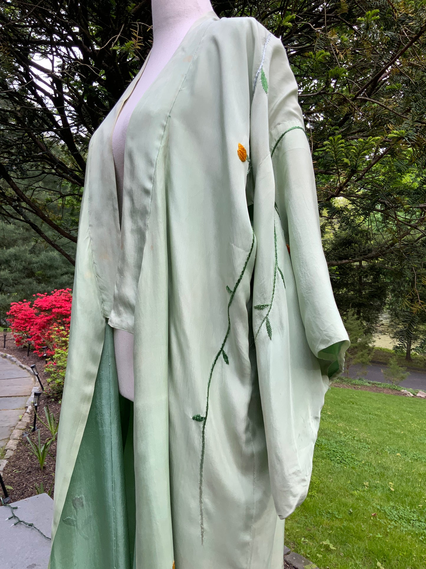 Vintage Japanese Silk Embroidered Kimono | Celadon Green Floral Robe
-40CD