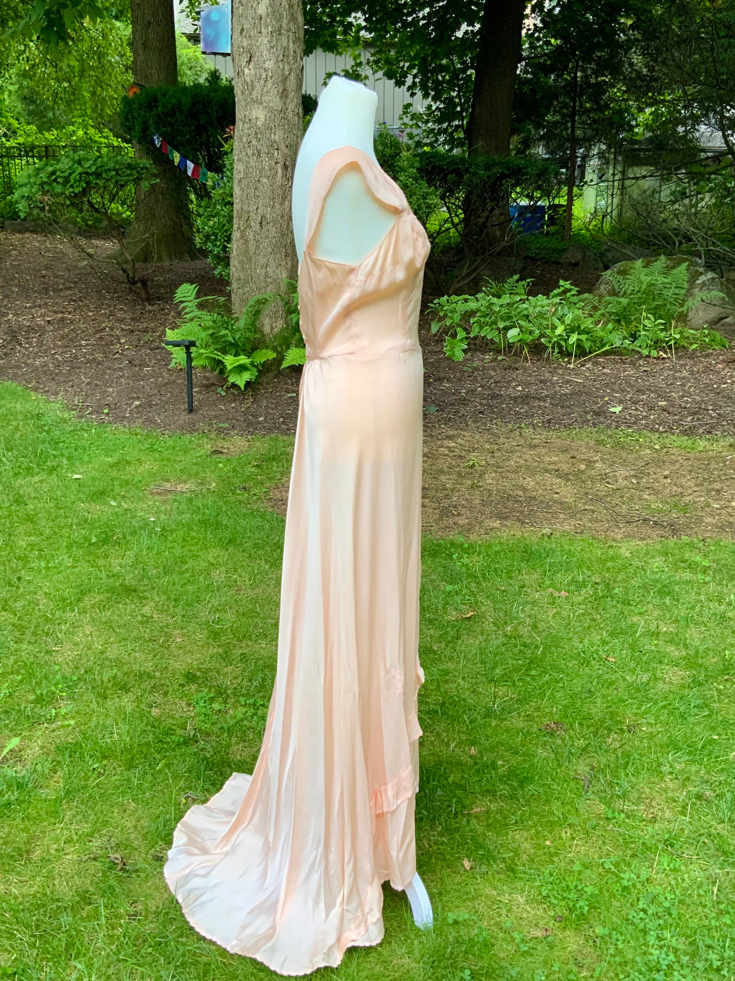 1930s Peach Silk Embroidered Gown with Train. Alternative Vintage Bridal Dress.30CF