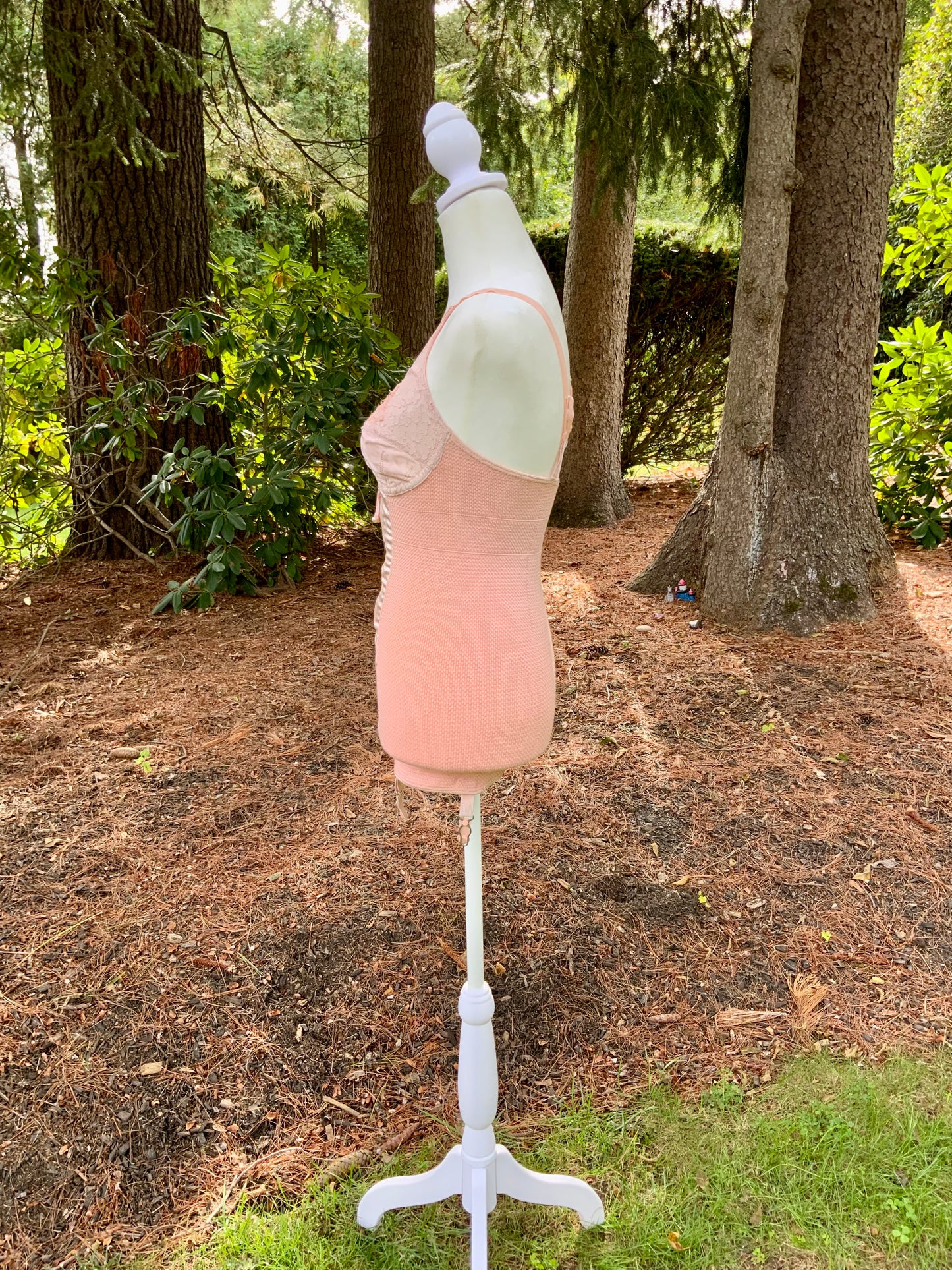 Vintage Corselet Girdle / Peach / Shaping Lingerie - Late 40s - 40AL corset