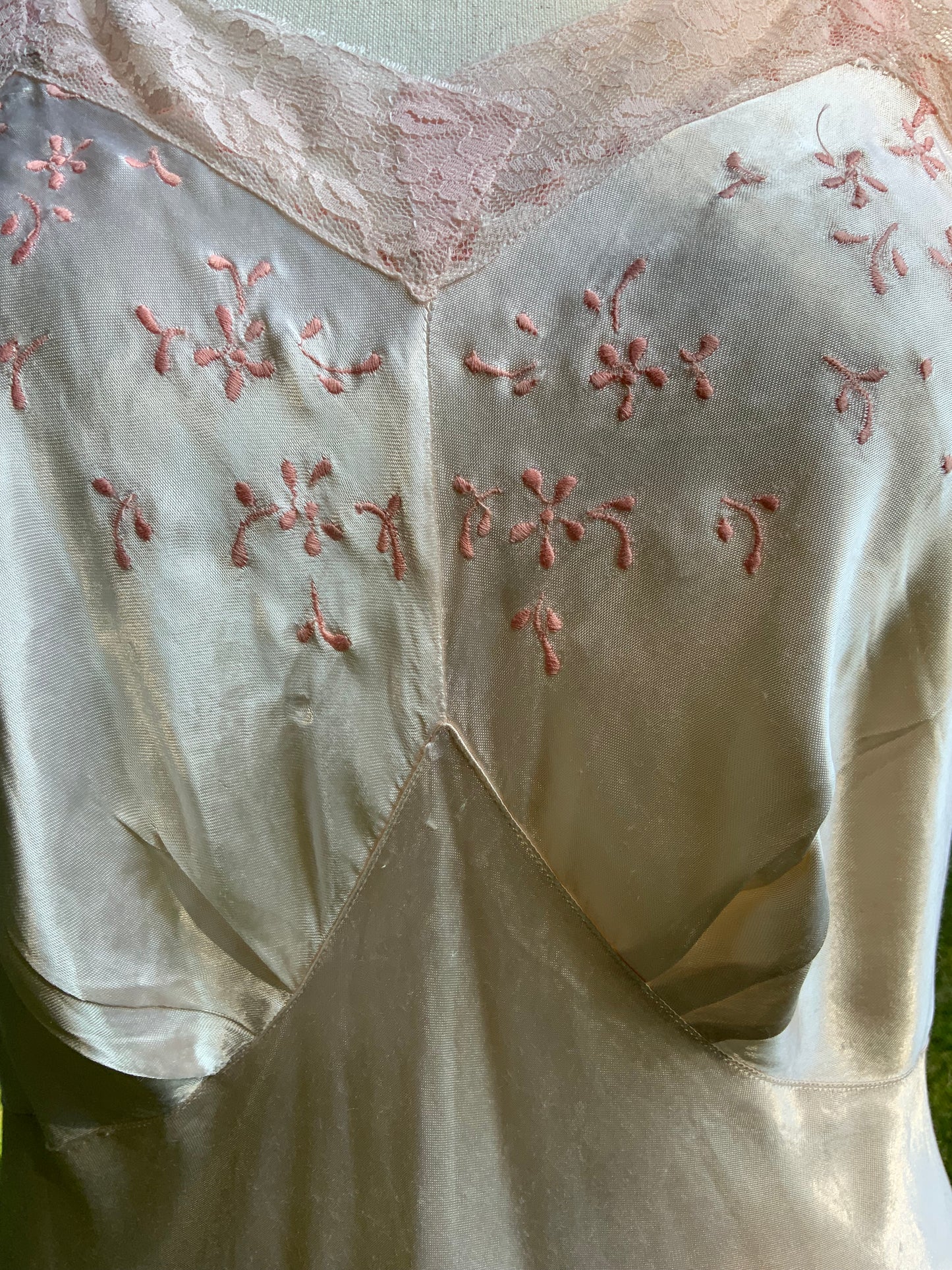 1940s Pink Embroidered Satin Slip Dress. Ivory Lace Lingerie. Romantic Boudoir Gown.40CA