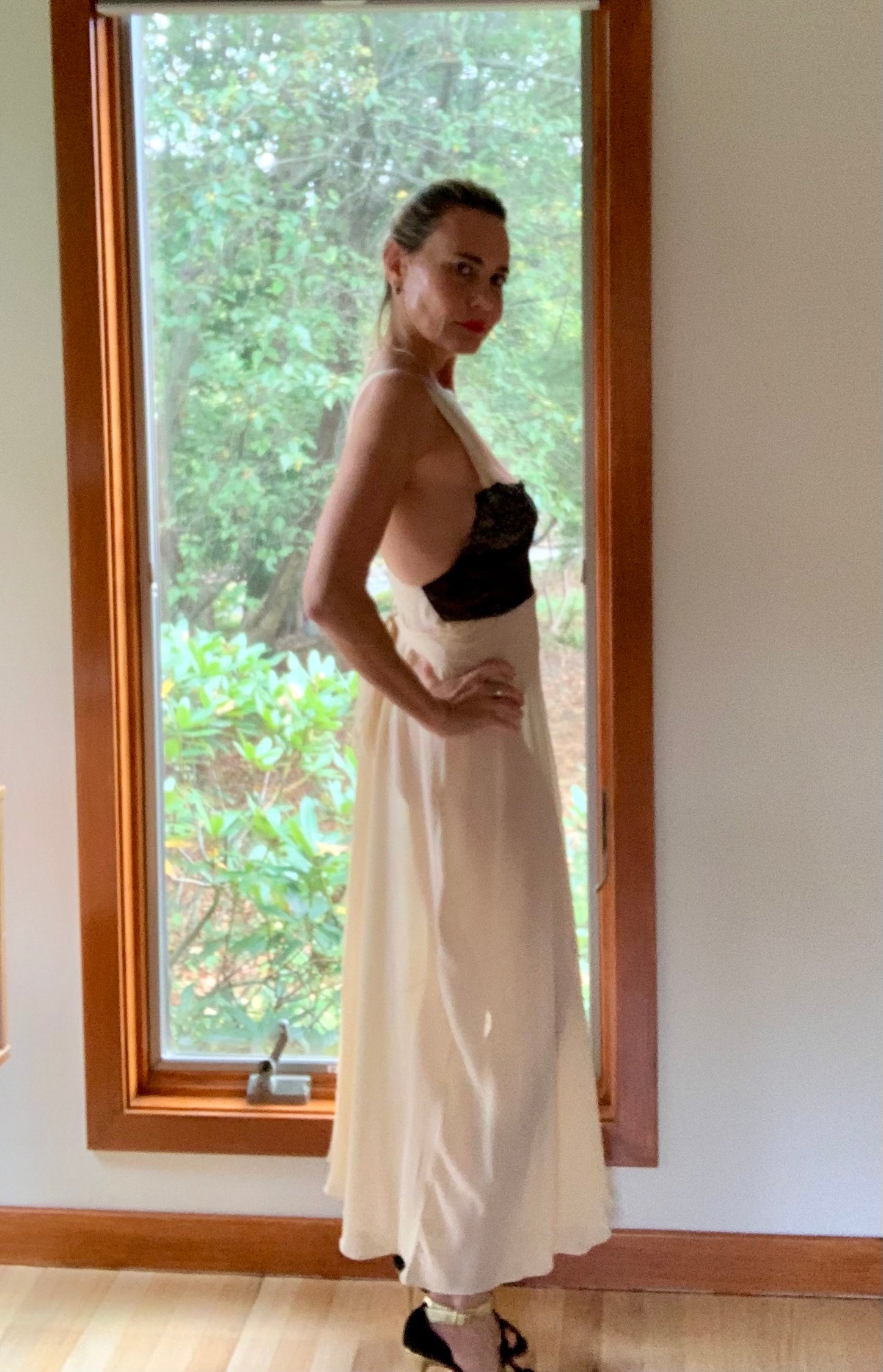 Silk Nightgown - Black Lace Embelishment - 30s - 30AO