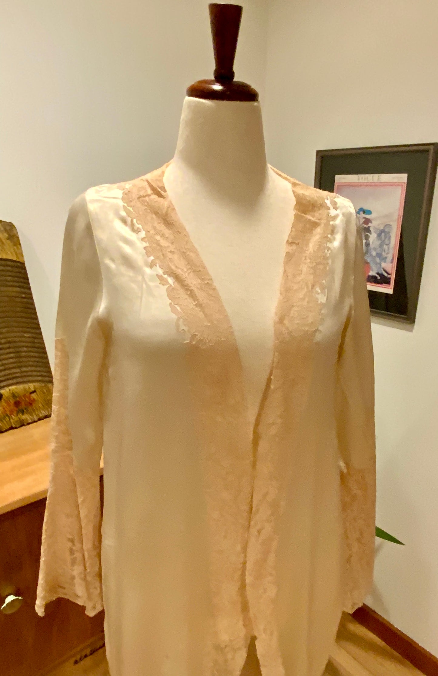 1930s Pure Silk & Lace Robe – Ivory Antique Peignoir with Hand – Luxury Vintage - 30AR