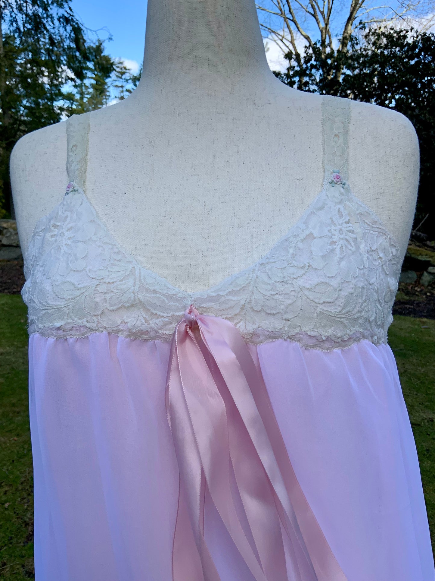 1970s Sheer Pink Nylon Nightgown with Floral Lace Appliqué Bodice & Double Layer – Romantic Lingerie Dress-70B