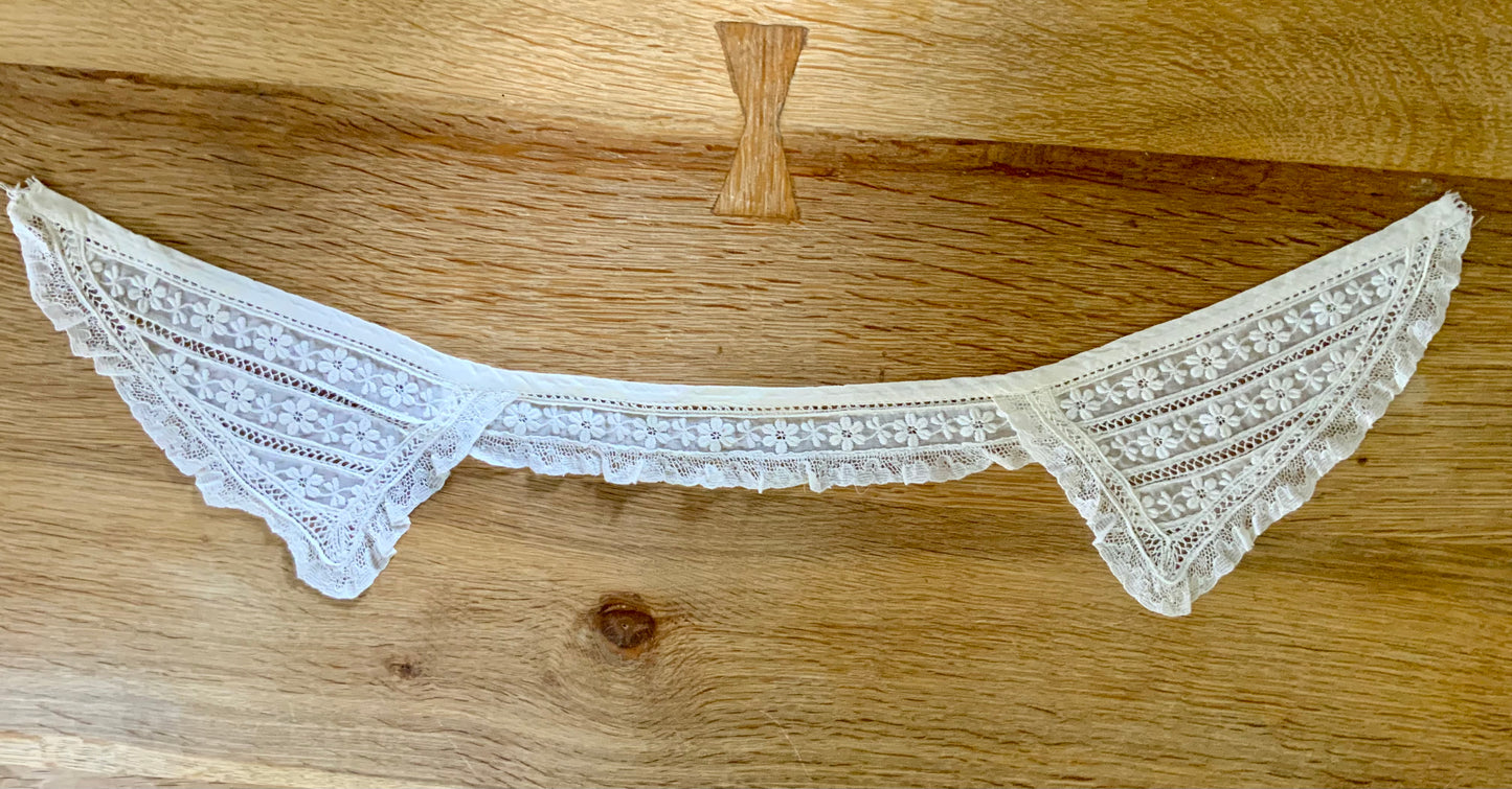 Antique Edwardian Embroidered Cotton Lace Collar – Sailor V Neck Floral Eyelet Trim Detachable Collar