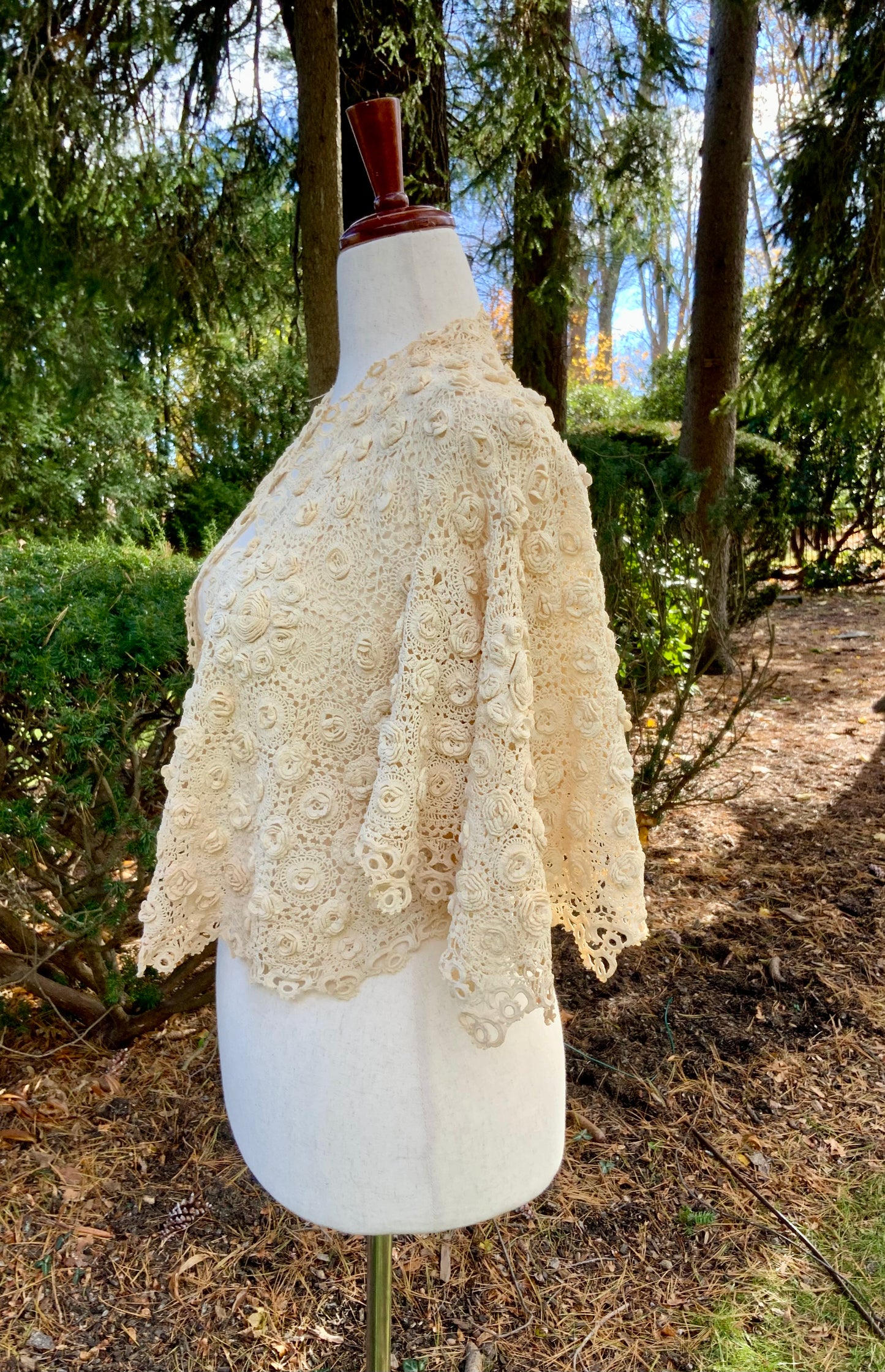 1930s–40s Hand-Crocheted Irish Lace Jacket — Antique Ivory Floral Jaclet-30AW