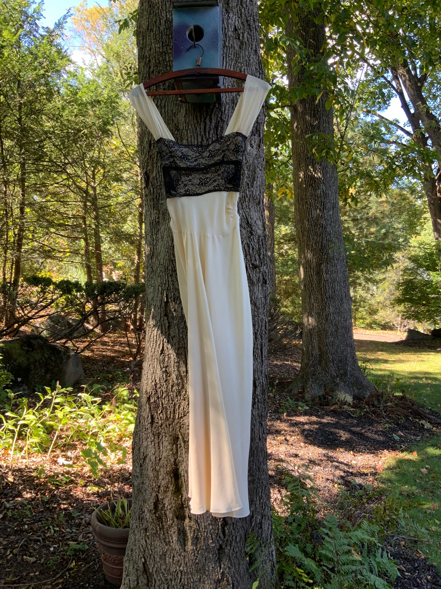 Silk Nightgown - Black Lace Embelishment - 30s - 30AO