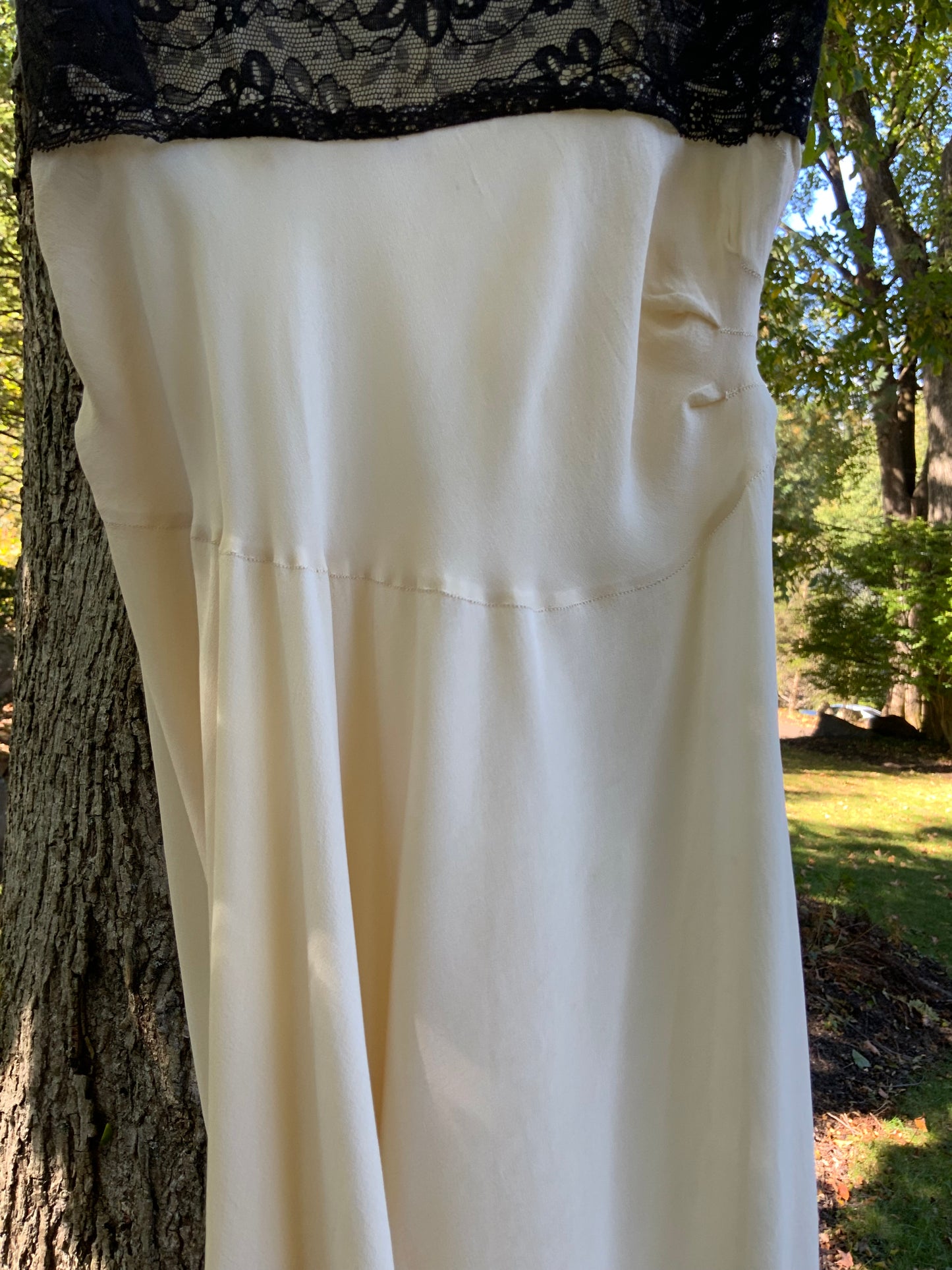 Silk Nightgown - Black Lace Embelishment - 30s - 30AO