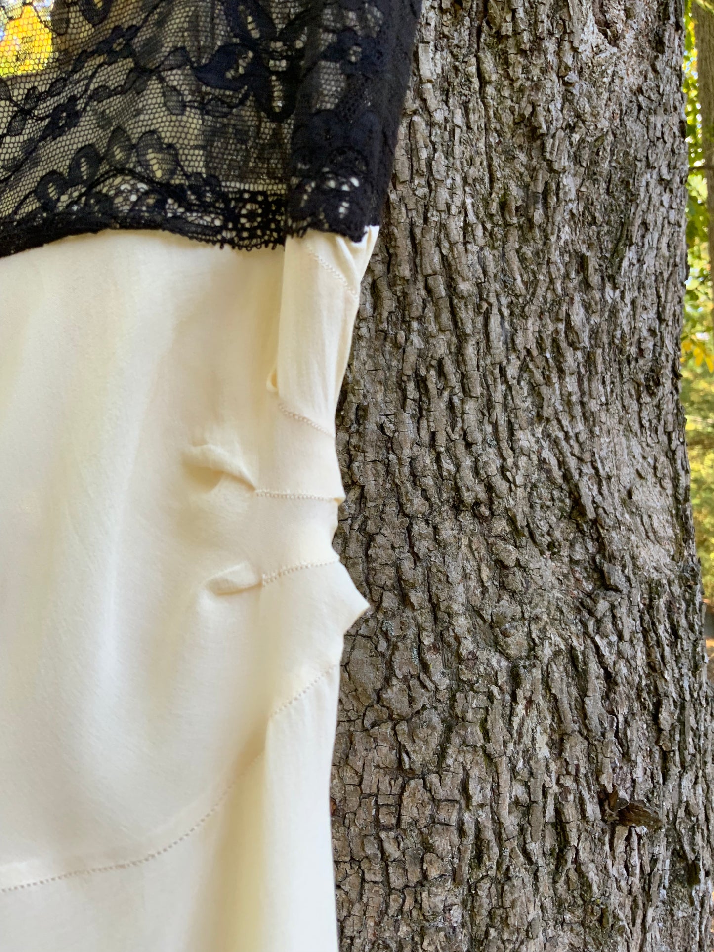 Silk Nightgown - Black Lace Embelishment - 30s - 30AO