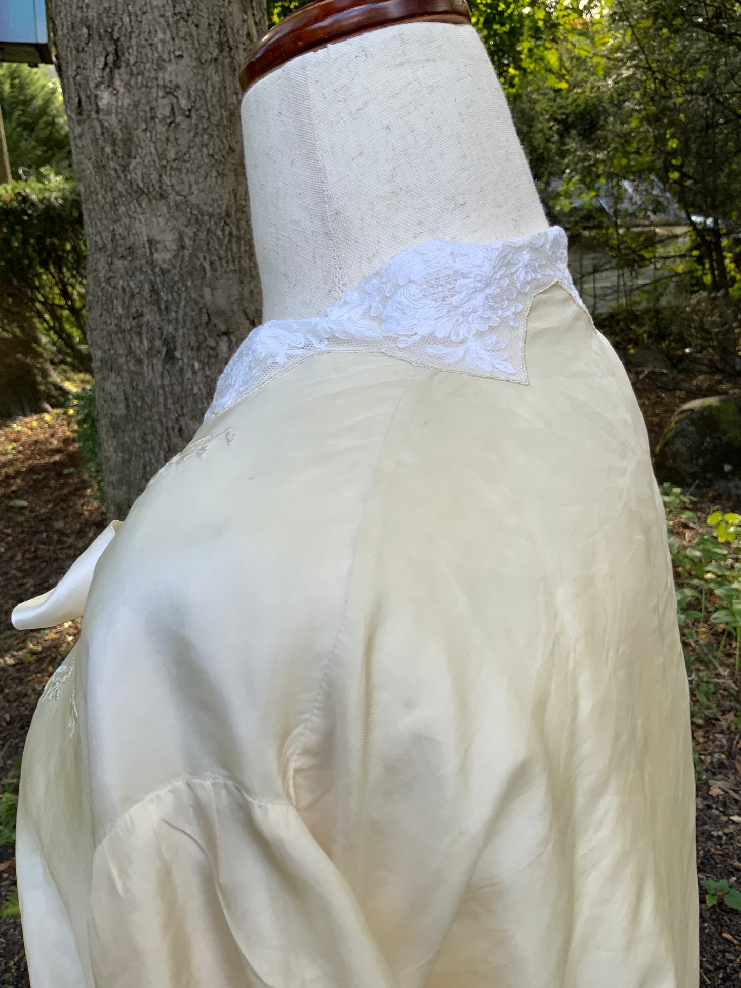 Silk Embroidered Bed Jacket - "TINA" - 20s - 30AP