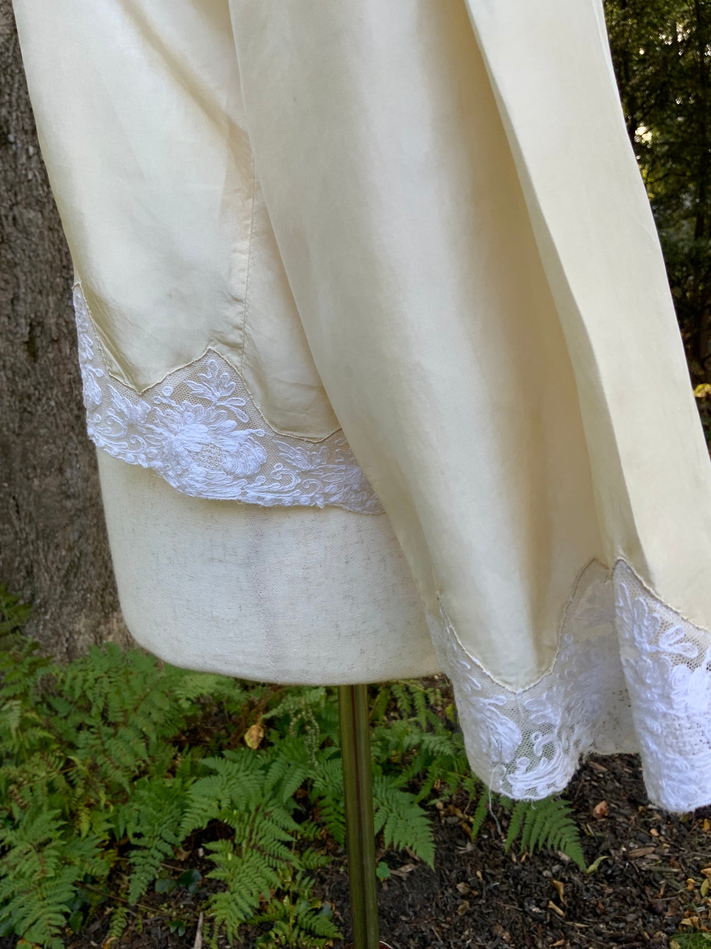 Silk Embroidered Bed Jacket - "TINA" - 20s - 30AP