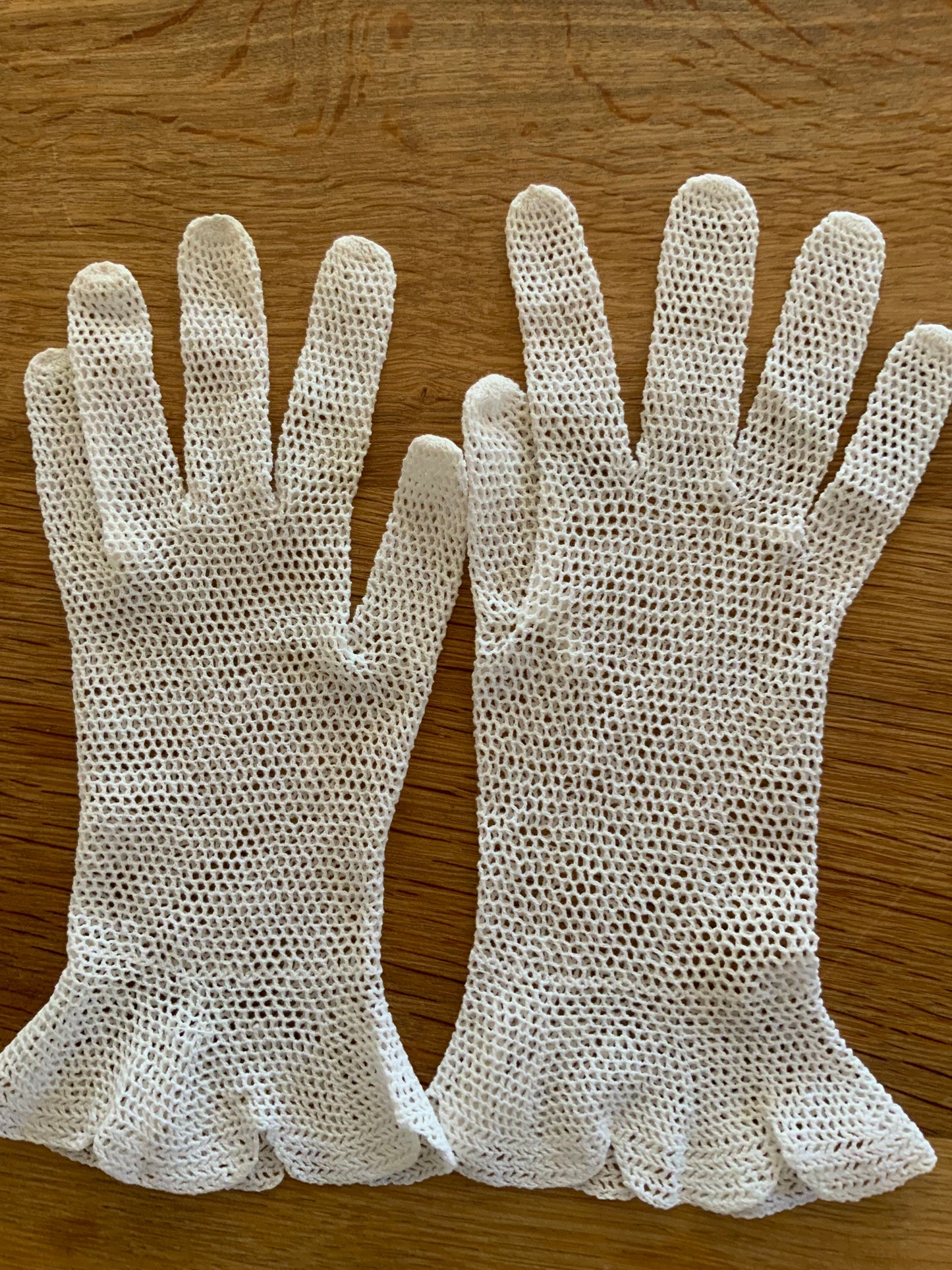 Mesh Gloves - White - 60s