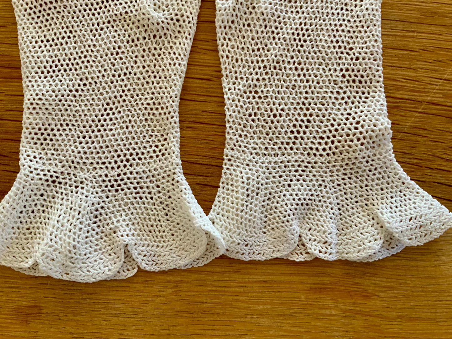 Mesh Gloves - White - 60s