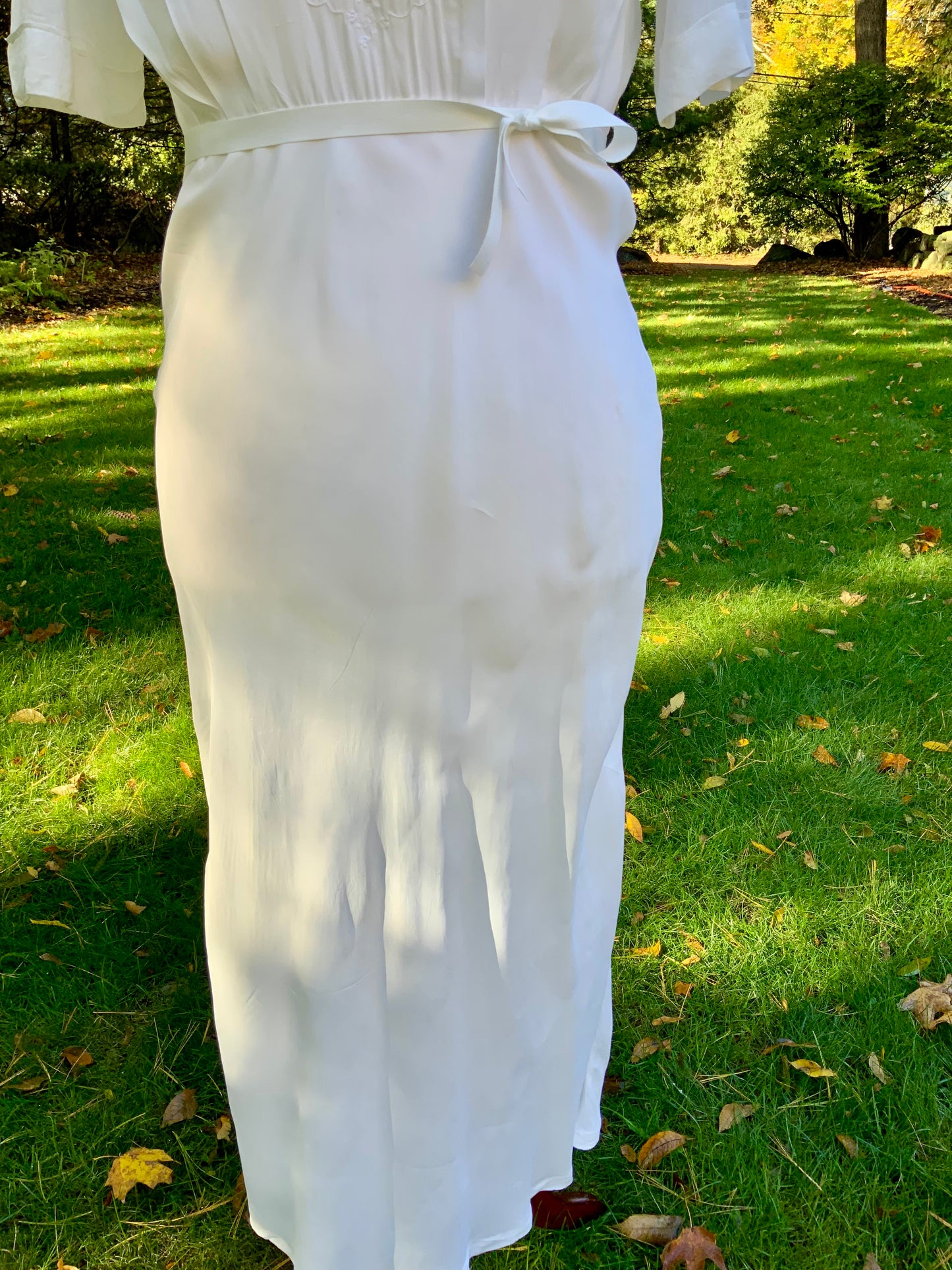 Silk Embroidered Ivory Nightgown | Bias Cut Vintage Lingerie - 40s - 40AO