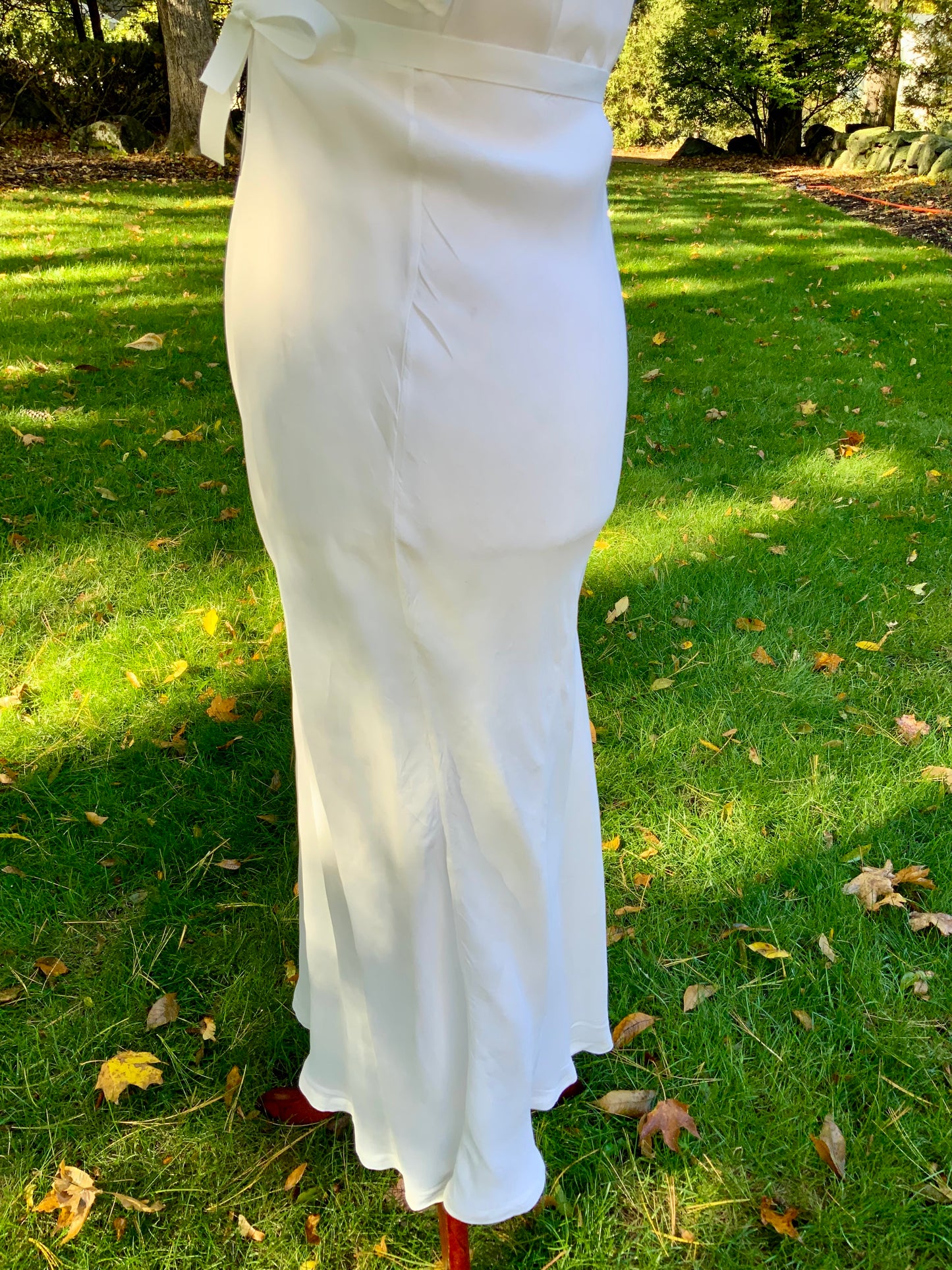 Silk Embroidered Ivory Nightgown | Bias Cut Vintage Lingerie - 40s - 40AO