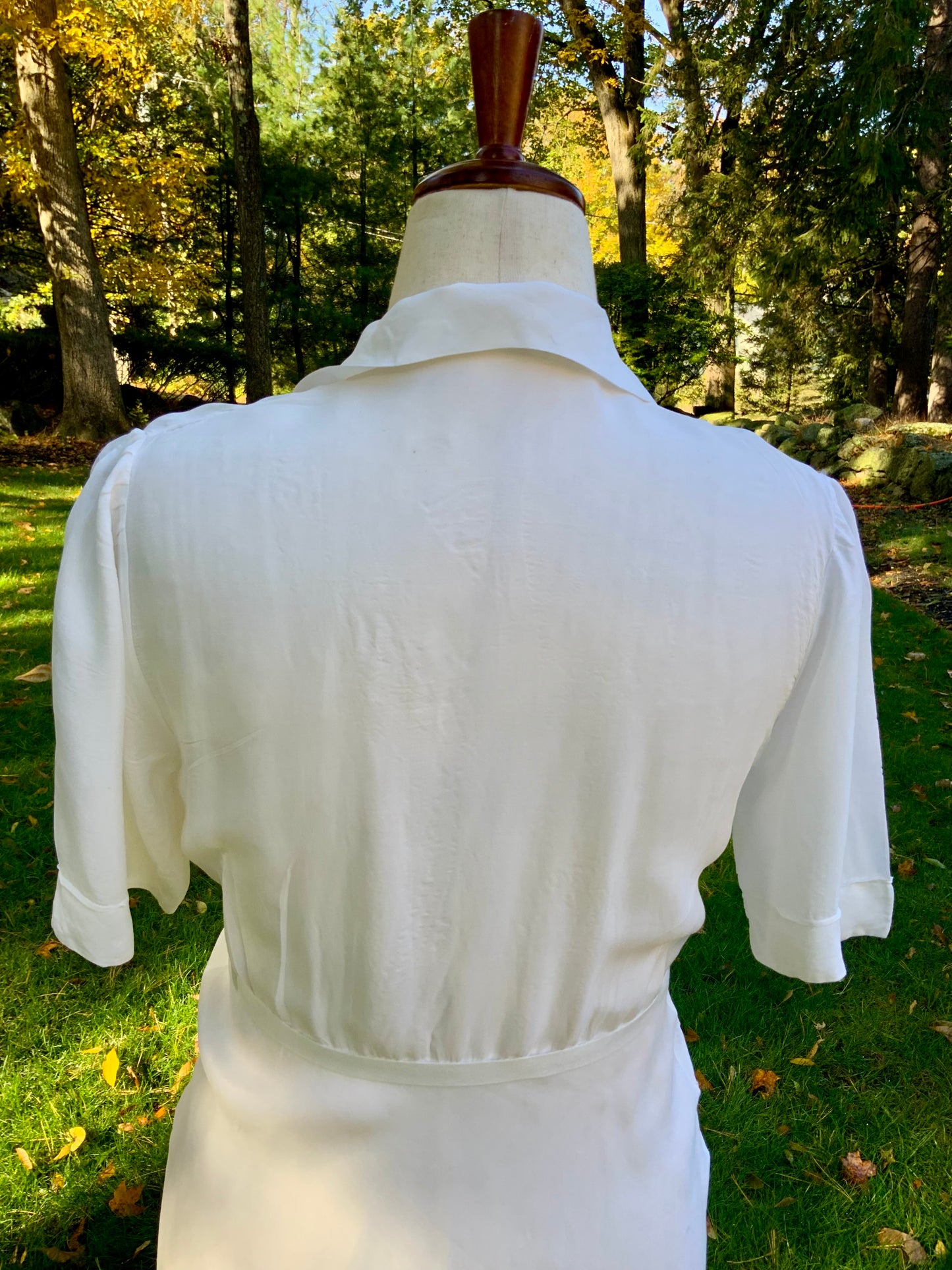 Silk Embroidered Ivory Nightgown | Bias Cut Vintage Lingerie - 40s - 40AO