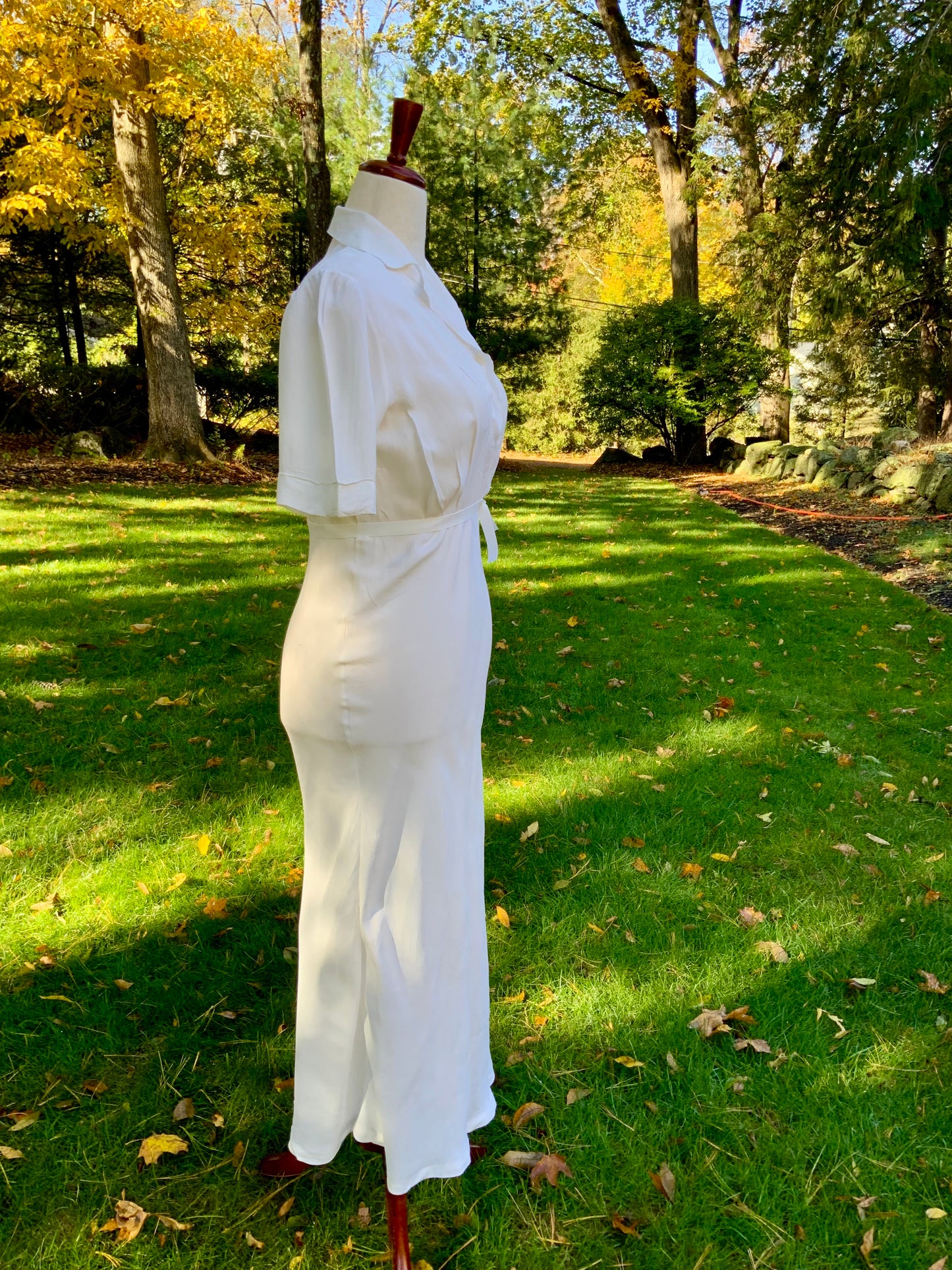 Silk Embroidered Ivory Nightgown | Bias Cut Vintage Lingerie - 40s - 40AO