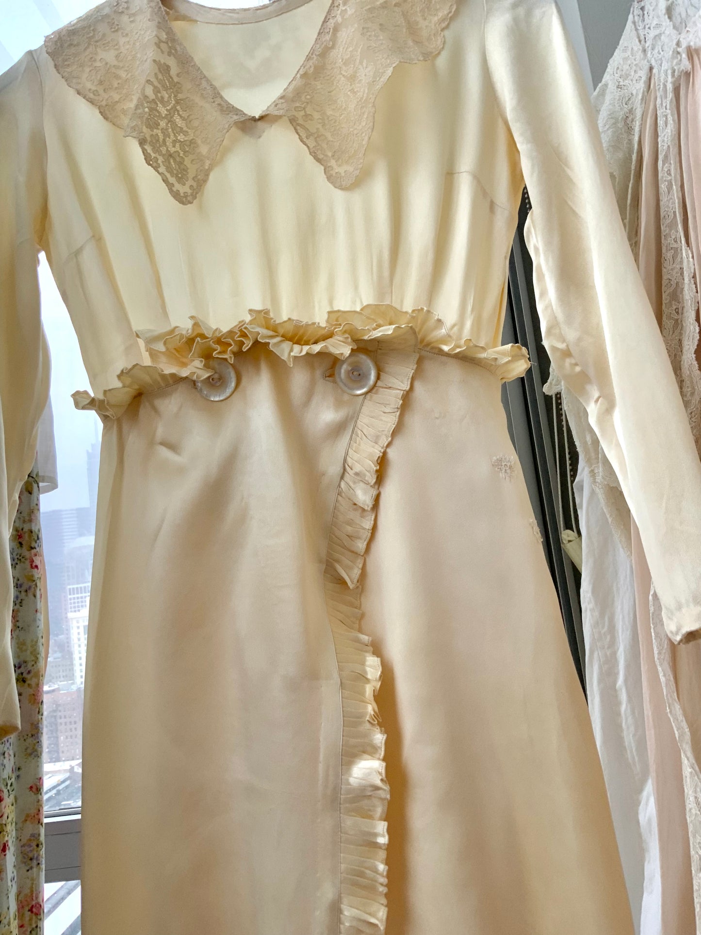 Silk Long Sleeve Wedding Dress - 40s - XXS